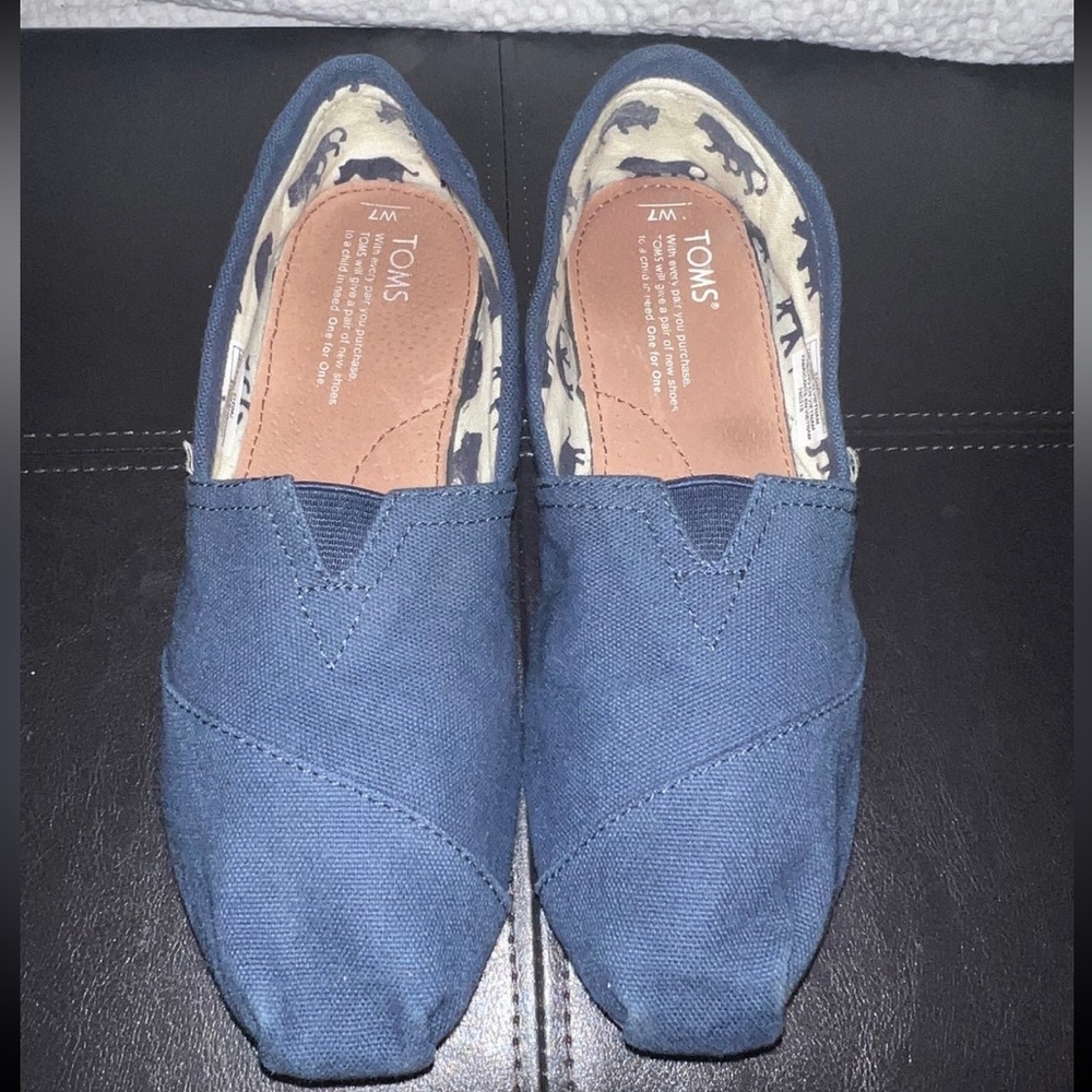Toms Canvas Shoes View 3